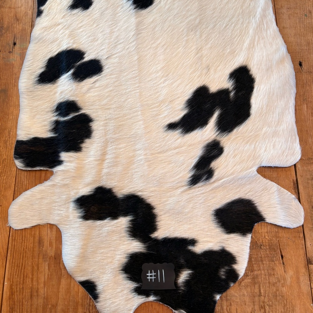 Mini Cowhide Rug in Black and White 2’x3’